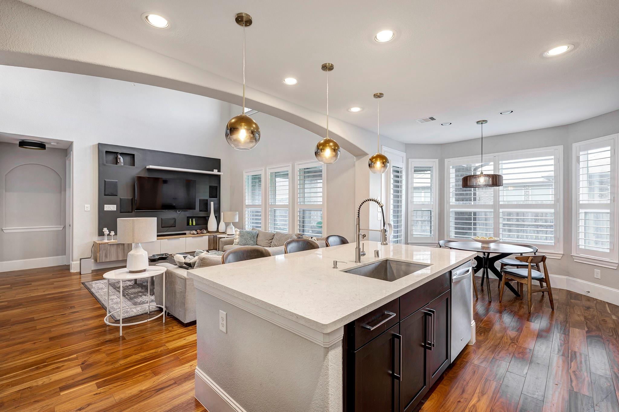 5002 Harvest Knoll Drive