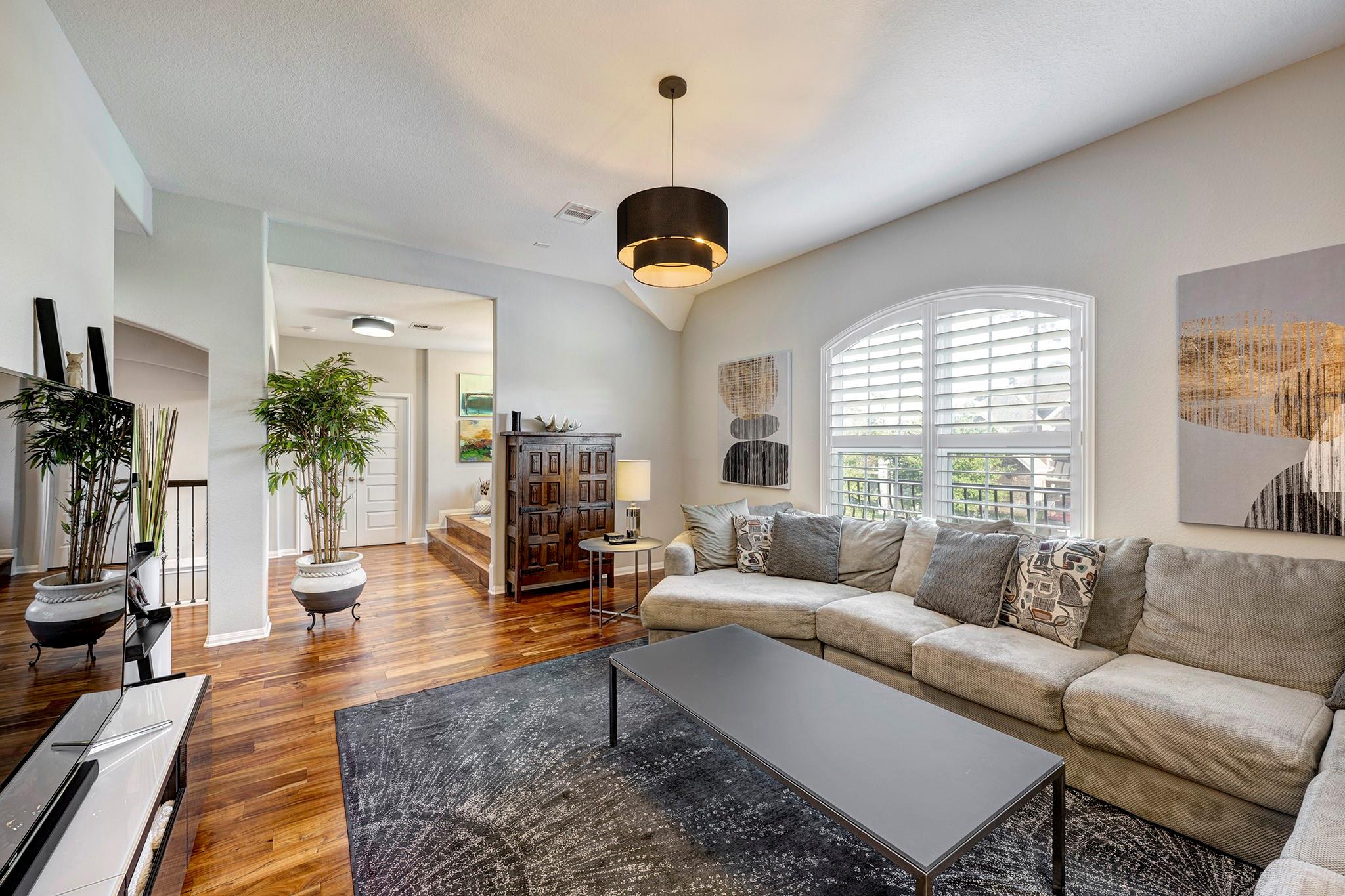 5002 Harvest Knoll Drive