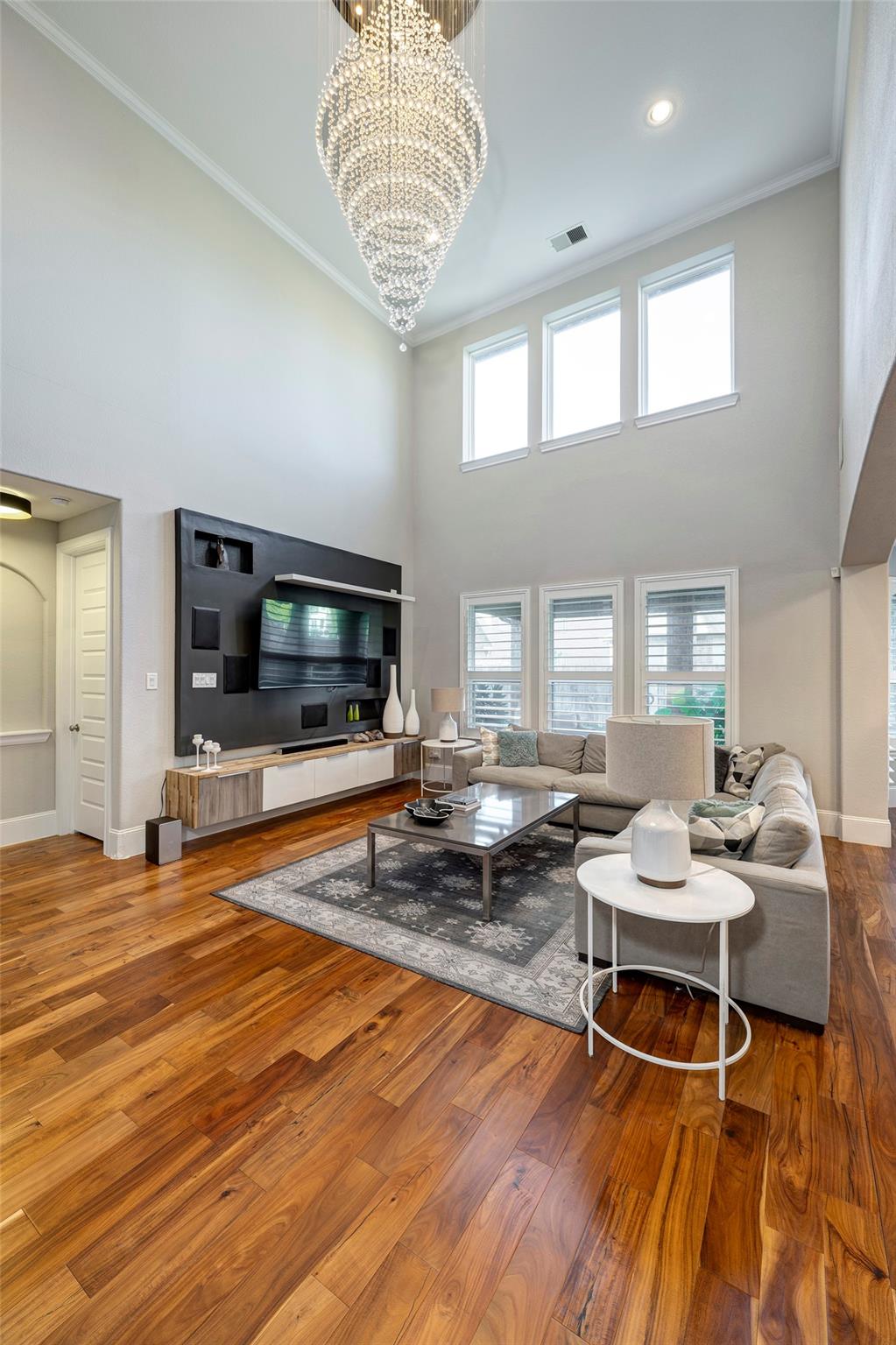 5002 Harvest Knoll Drive