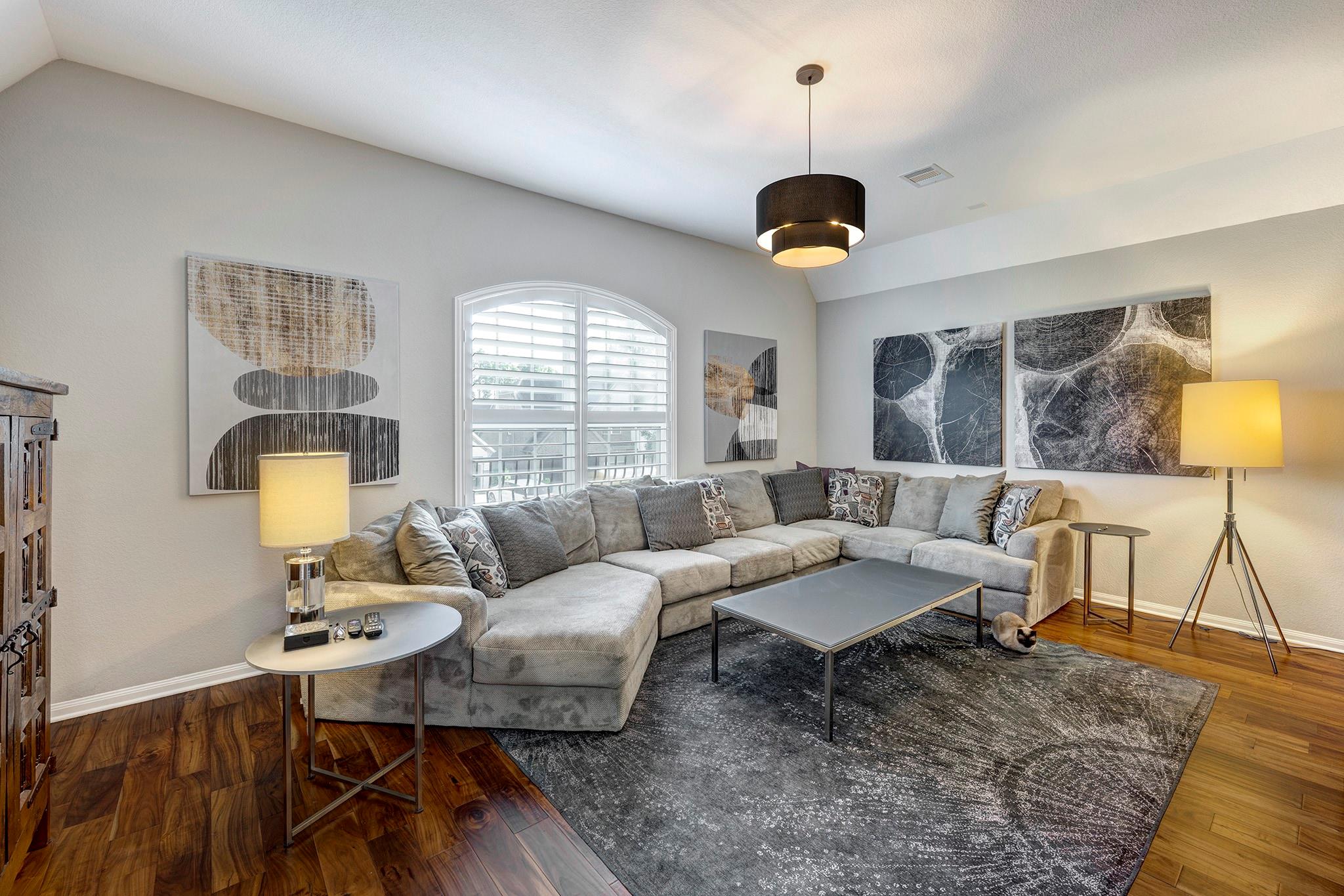 5002 Harvest Knoll Drive