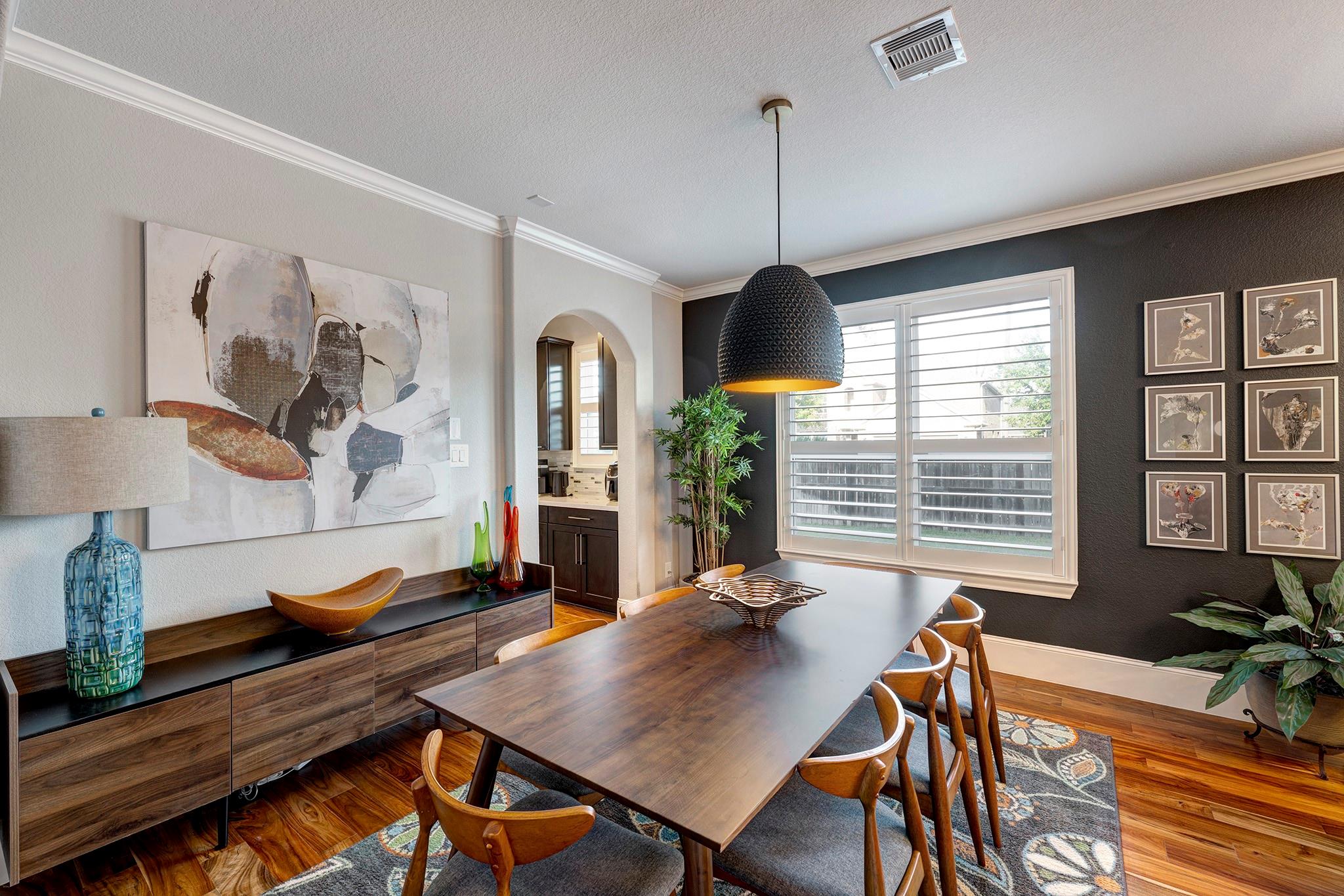 5002 Harvest Knoll Drive