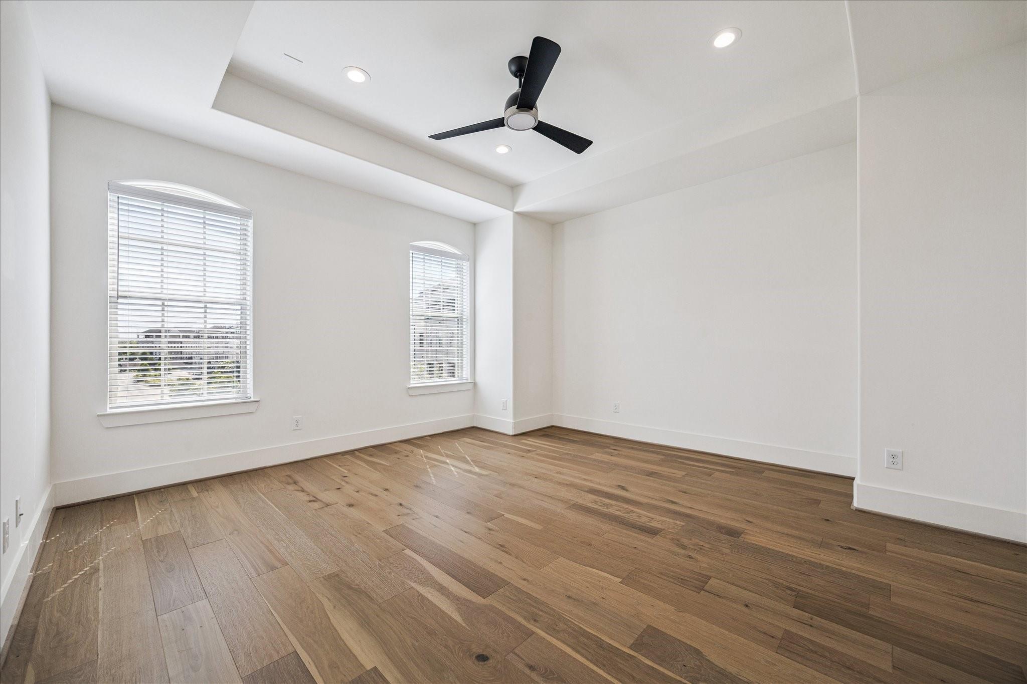 3415 Ridgeway Valley Lane