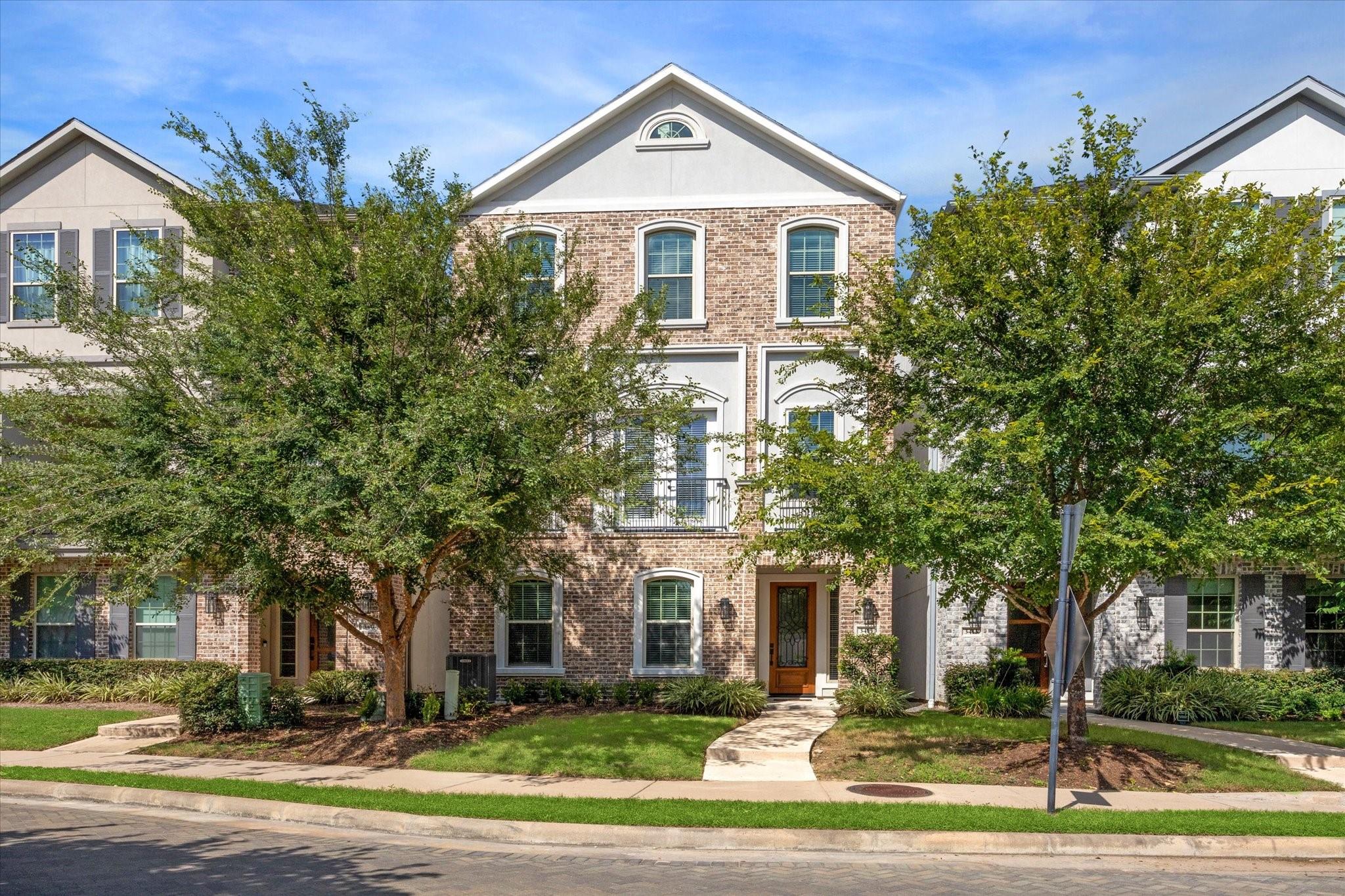 3415 Ridgeway Valley Lane