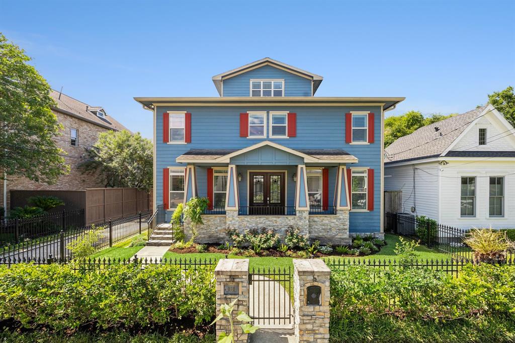 218 W 10th Street