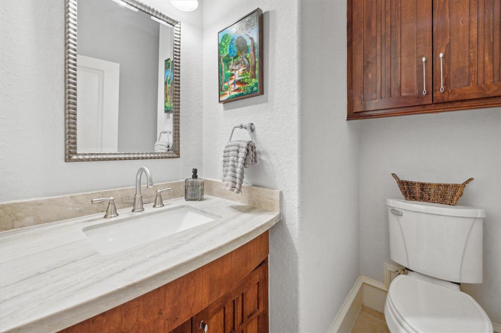 218 W 10th Street