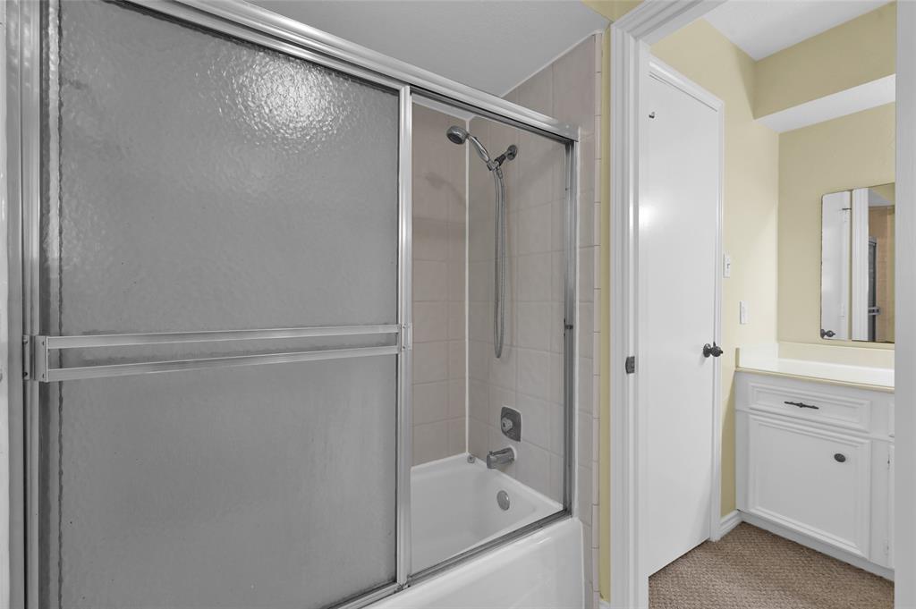 11 Postvine Court