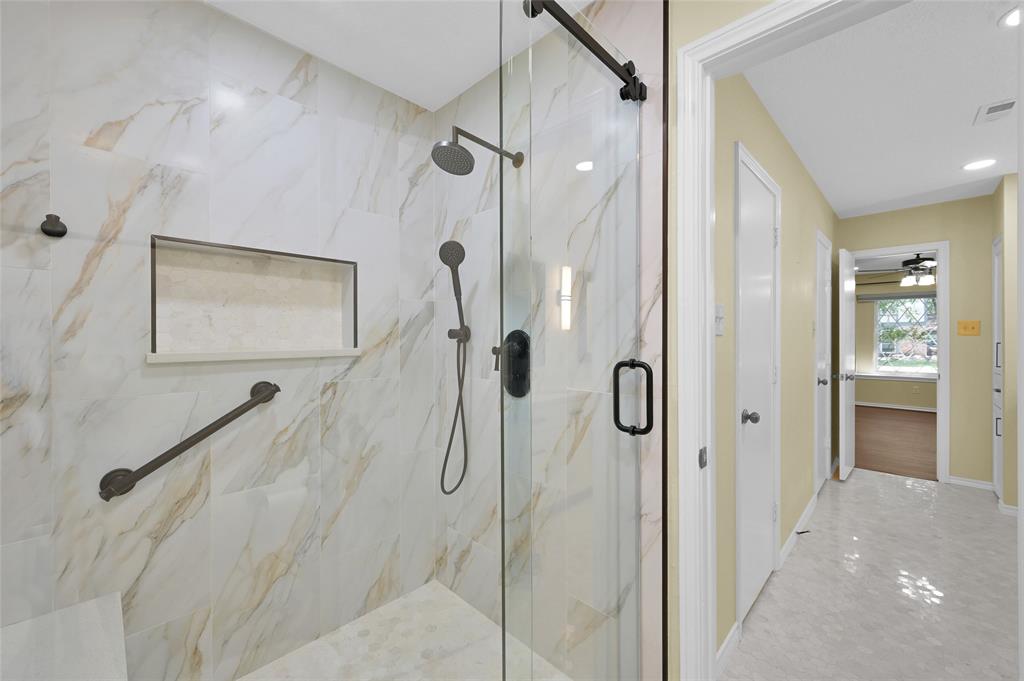 11 Postvine Court