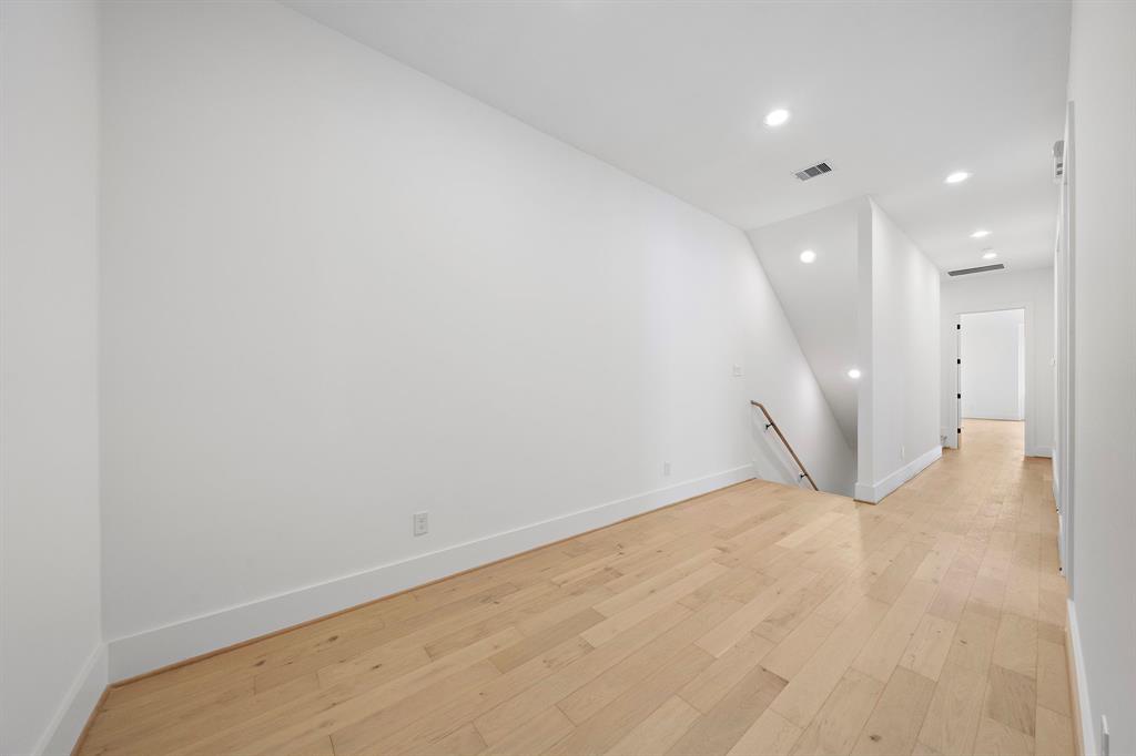 1521 Alexander Street