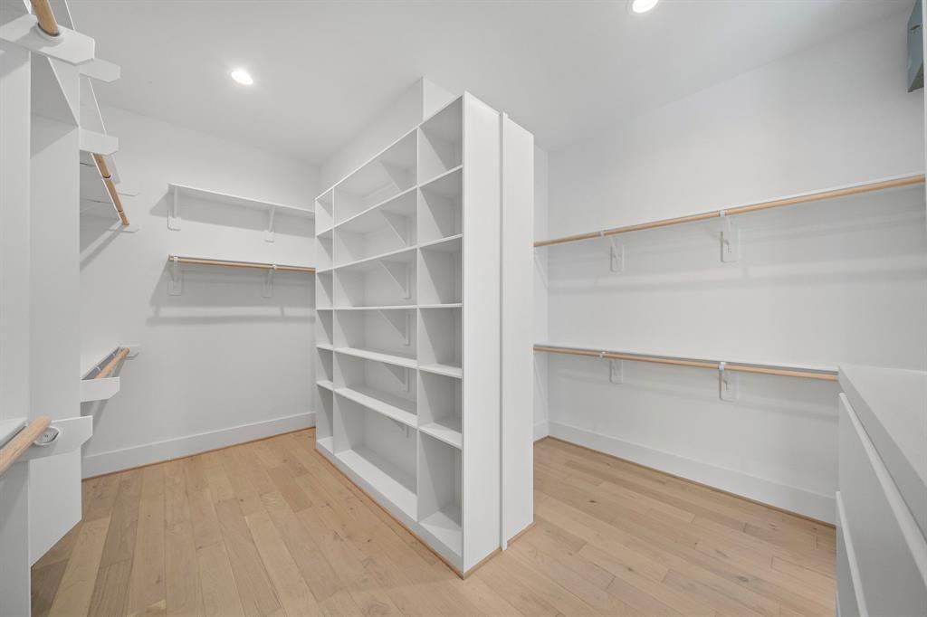1521 Alexander Street
