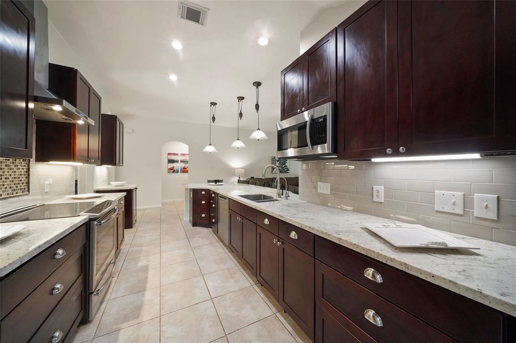 3206 Hemingway Drive