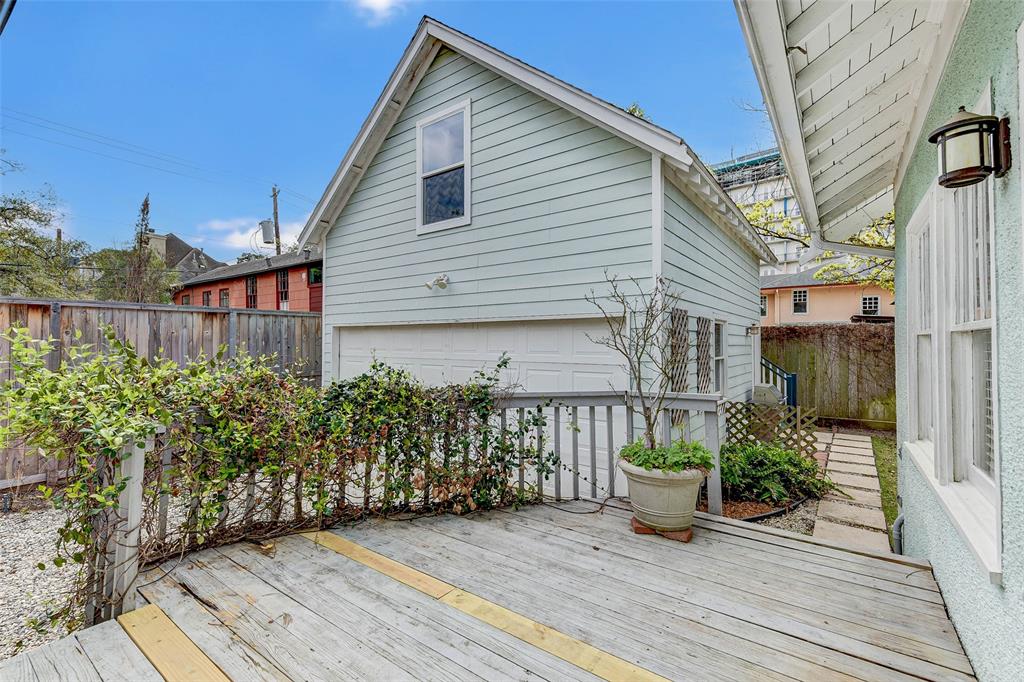 705 Colquitt Street