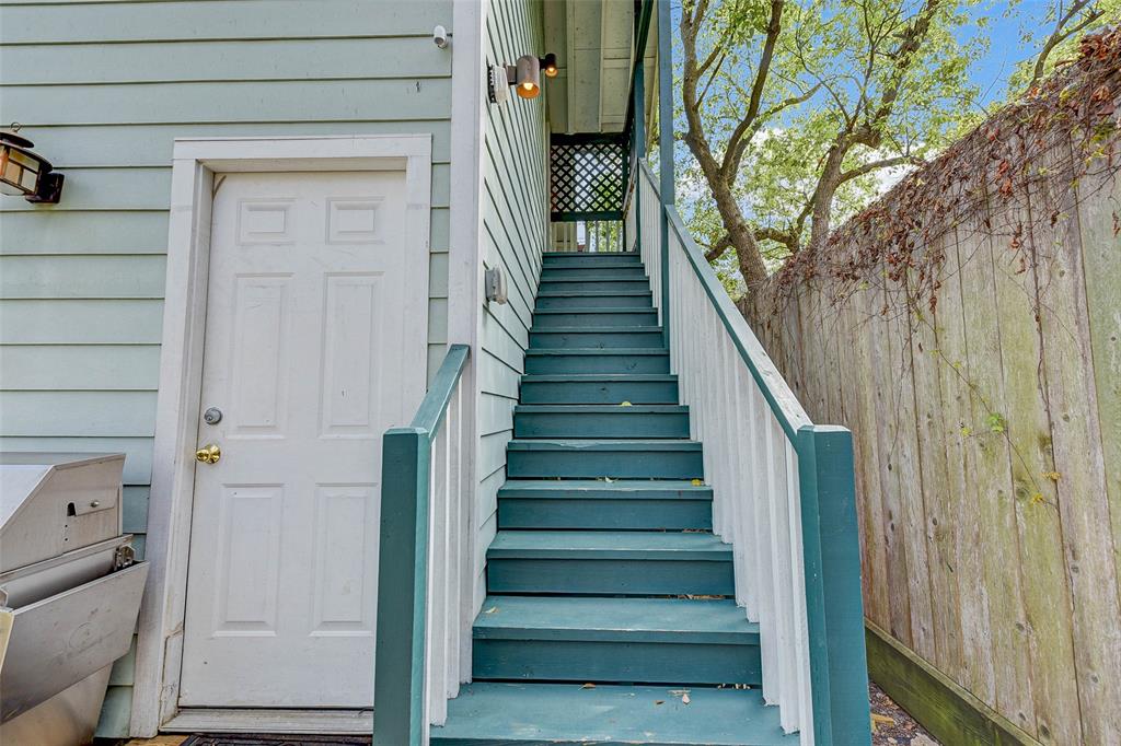 705 Colquitt Street