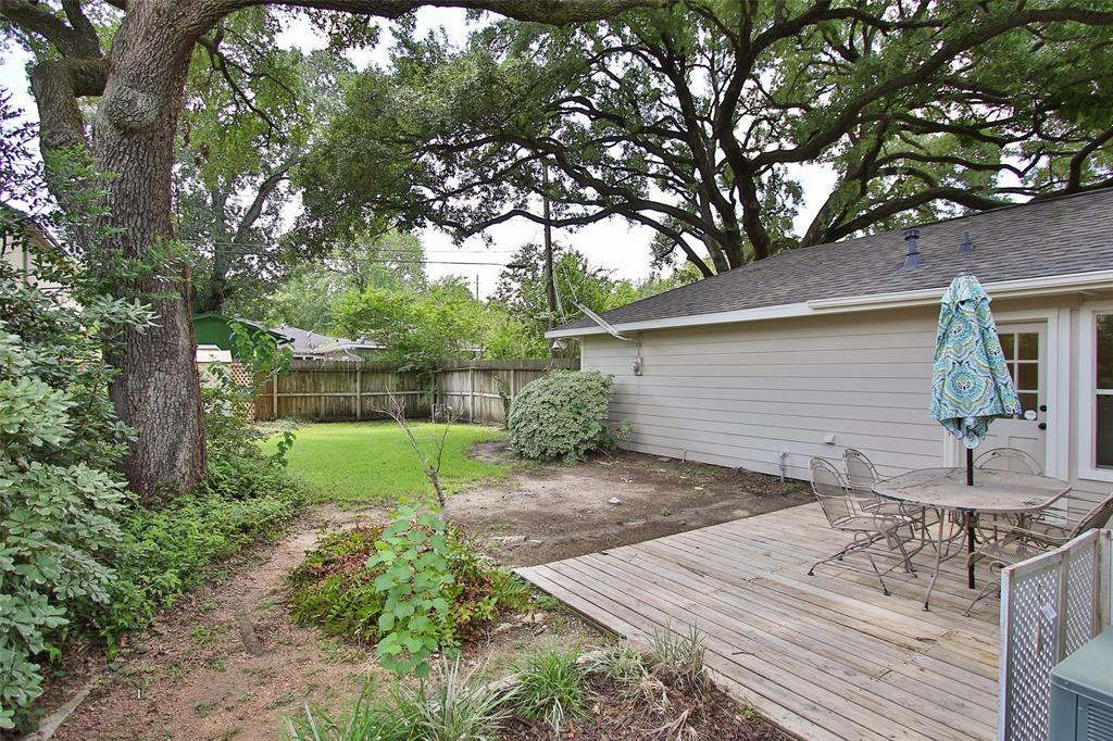 1121 Colonial Street