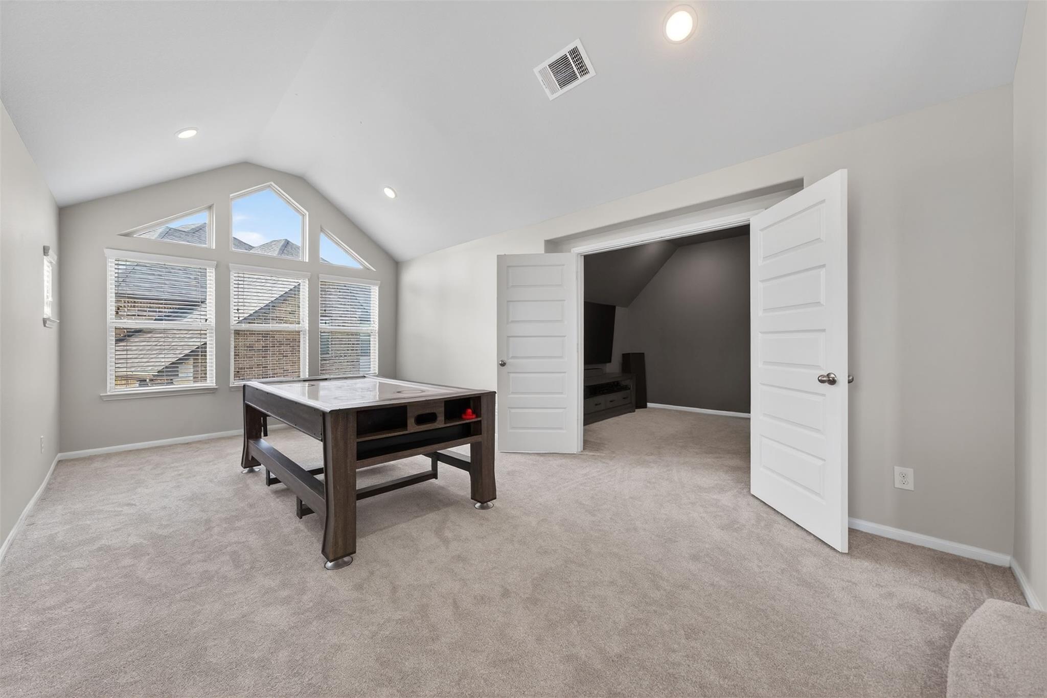 9555 Pappas Creek Court