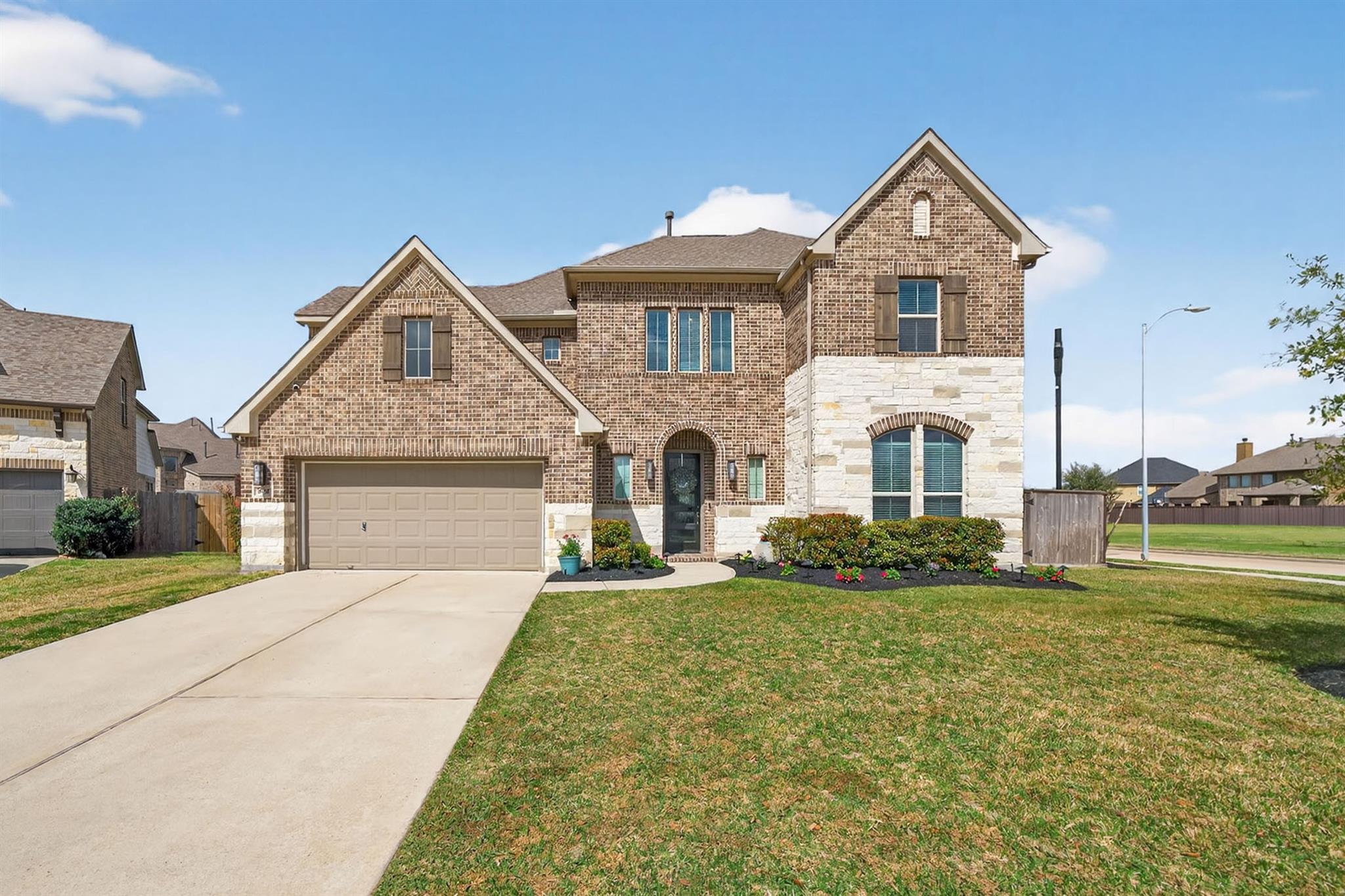 9555 Pappas Creek Court