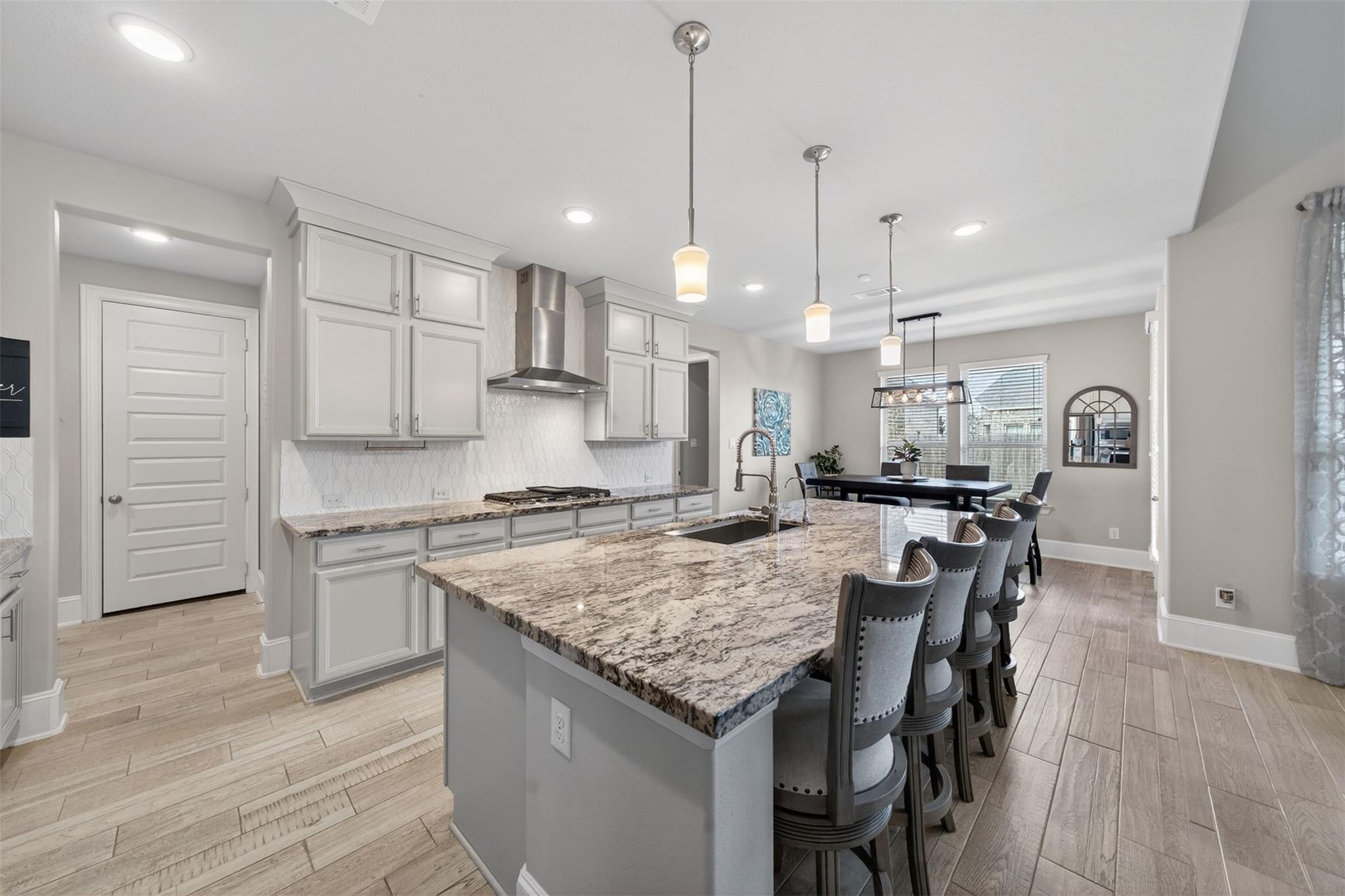 9555 Pappas Creek Court