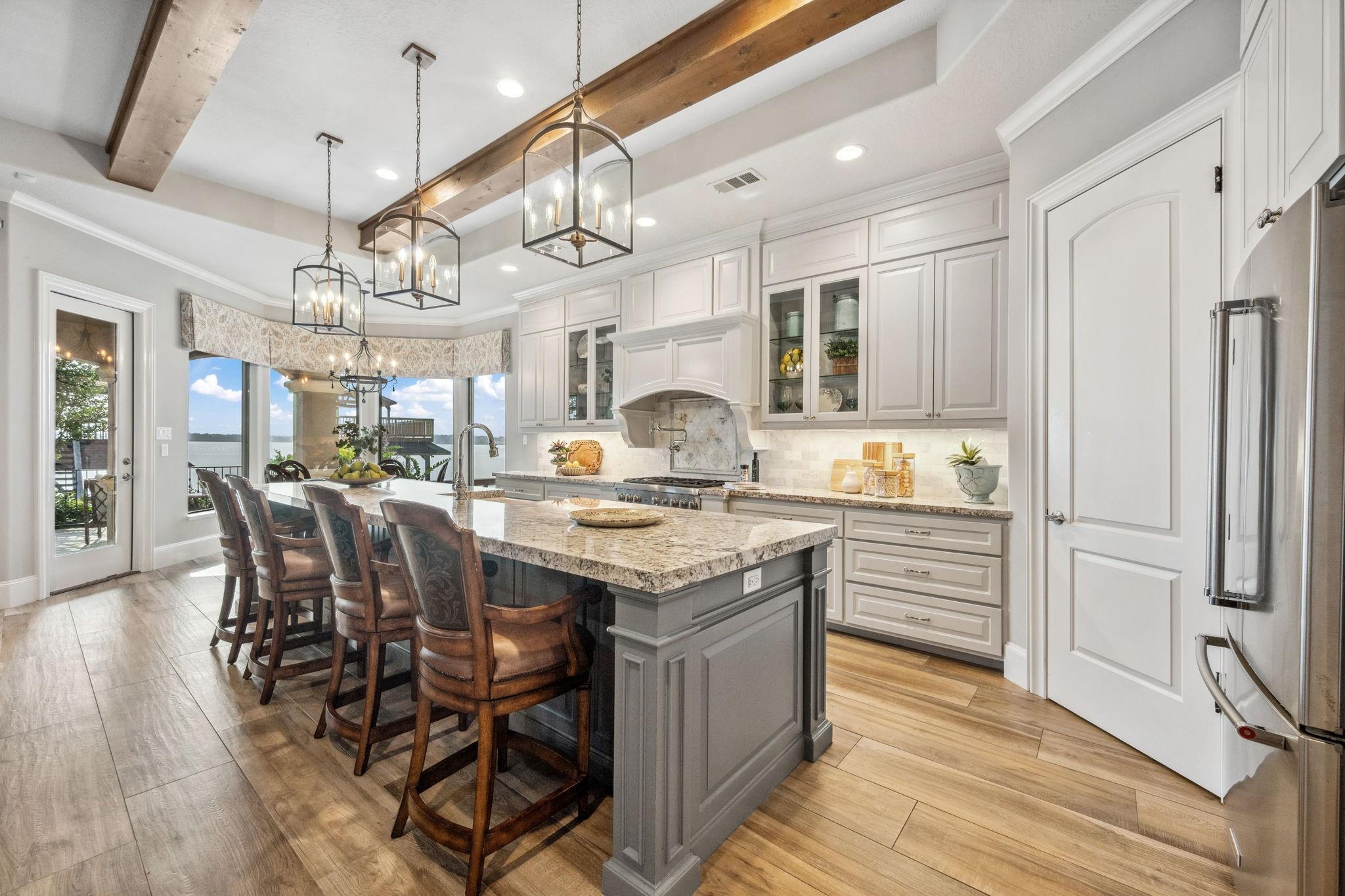 19102 Vantage View Lane