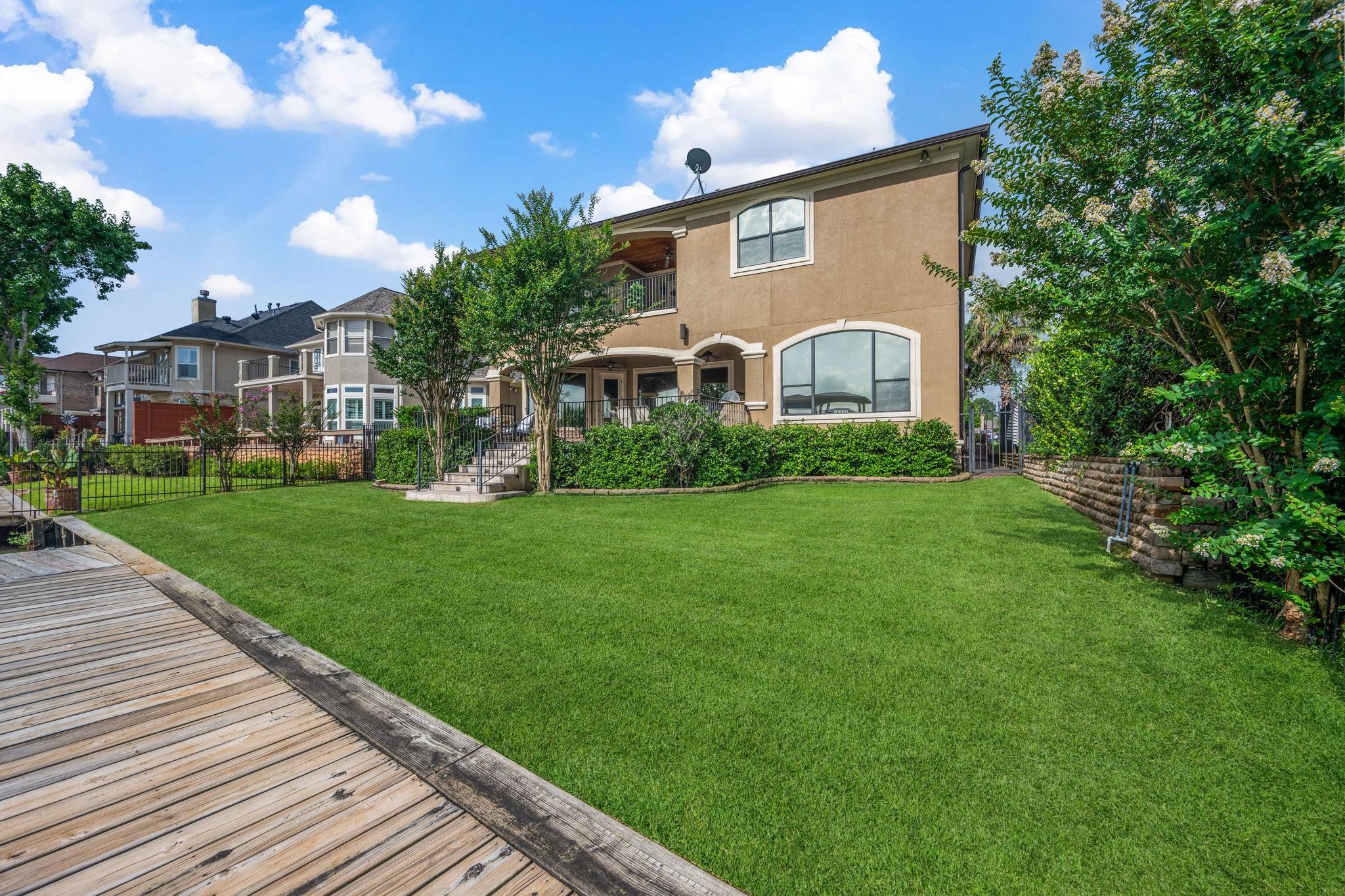 19102 Vantage View Lane