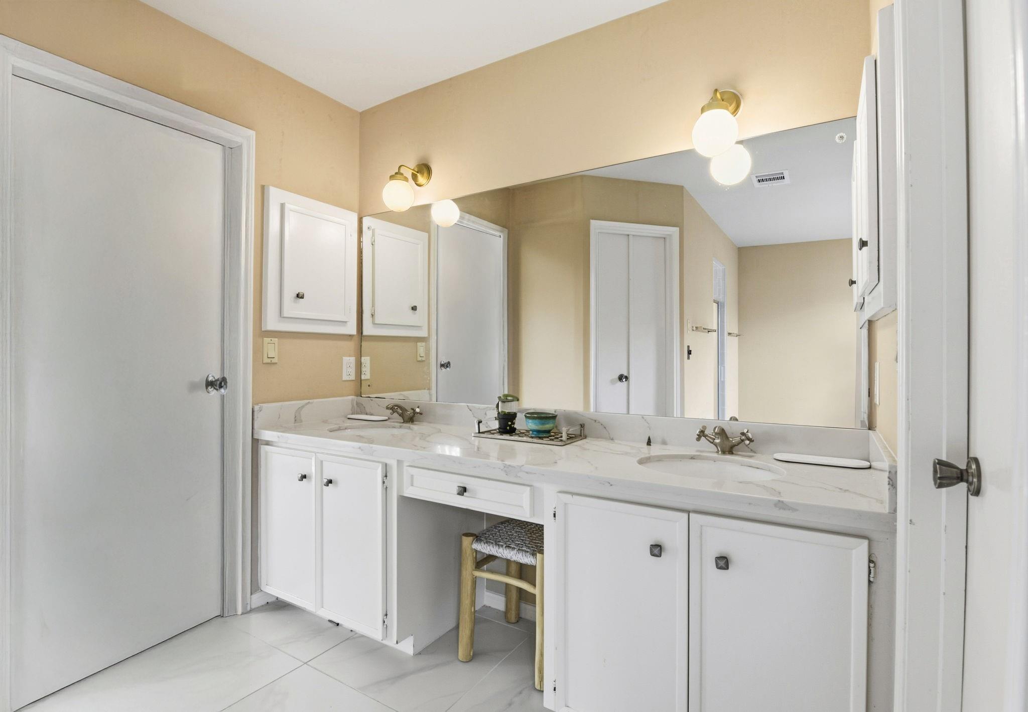 2238 Ashford Hollow Lane