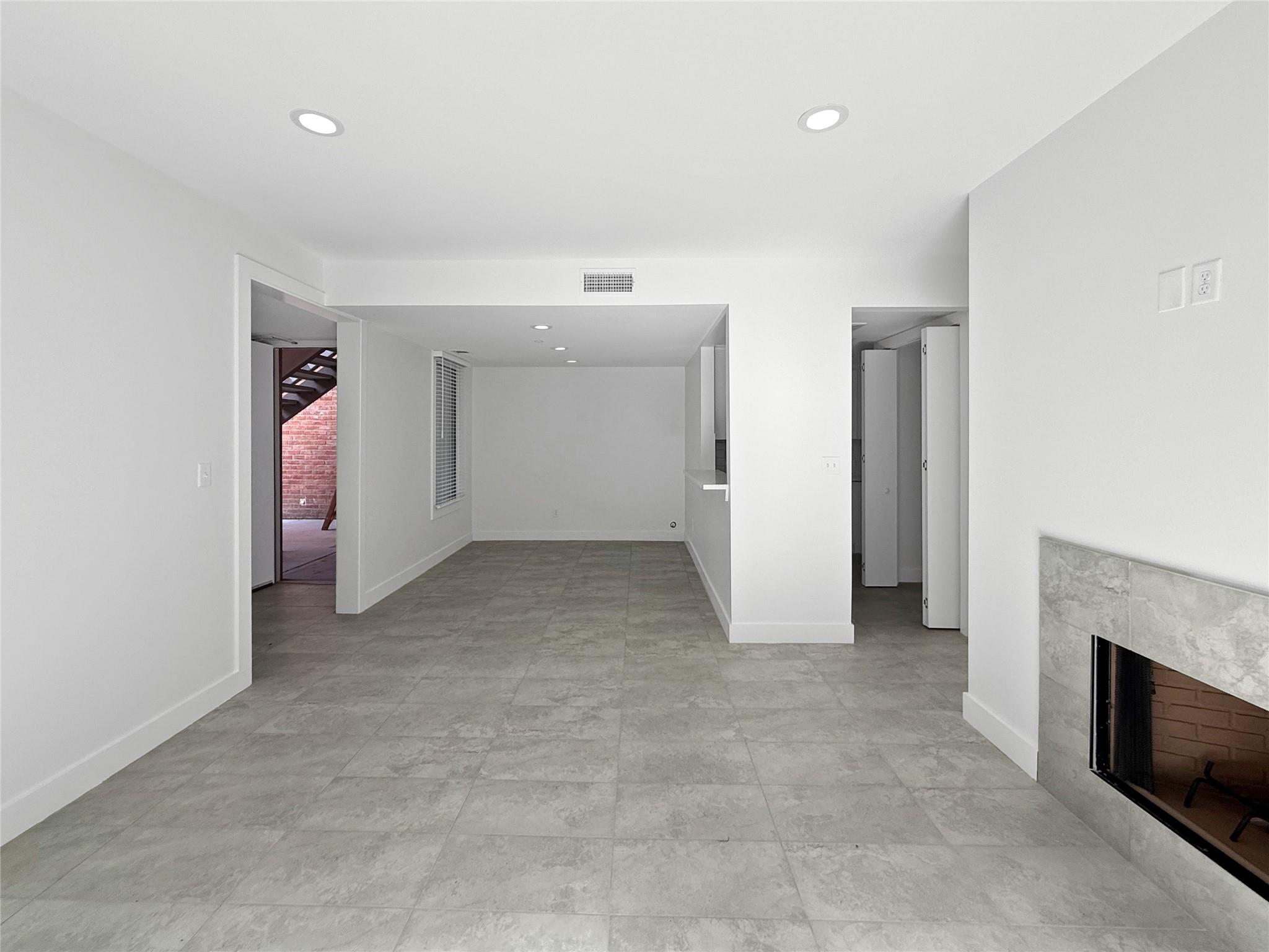 2829 Timmons Lane # 209