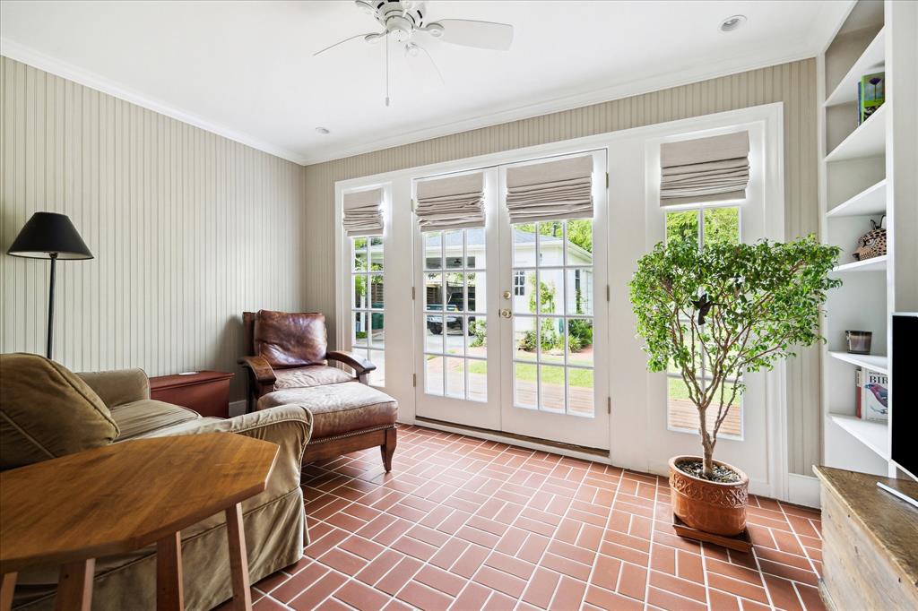 2016 Dryden Road