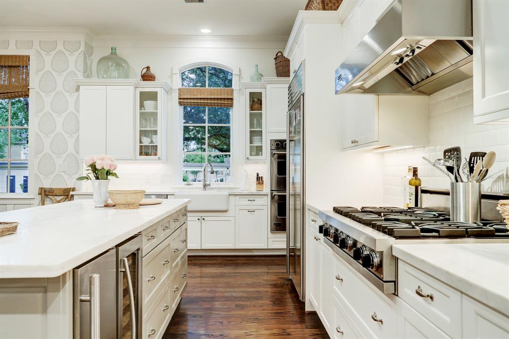 2704 Barbara Lane