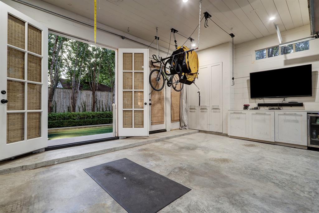 2704 Barbara Lane