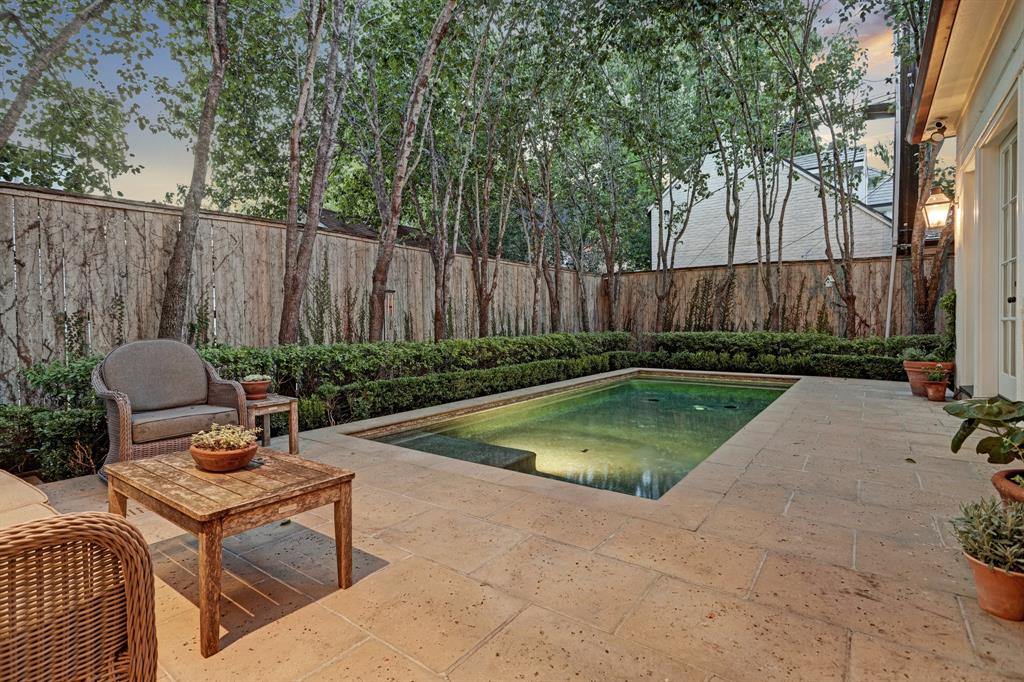 2704 Barbara Lane