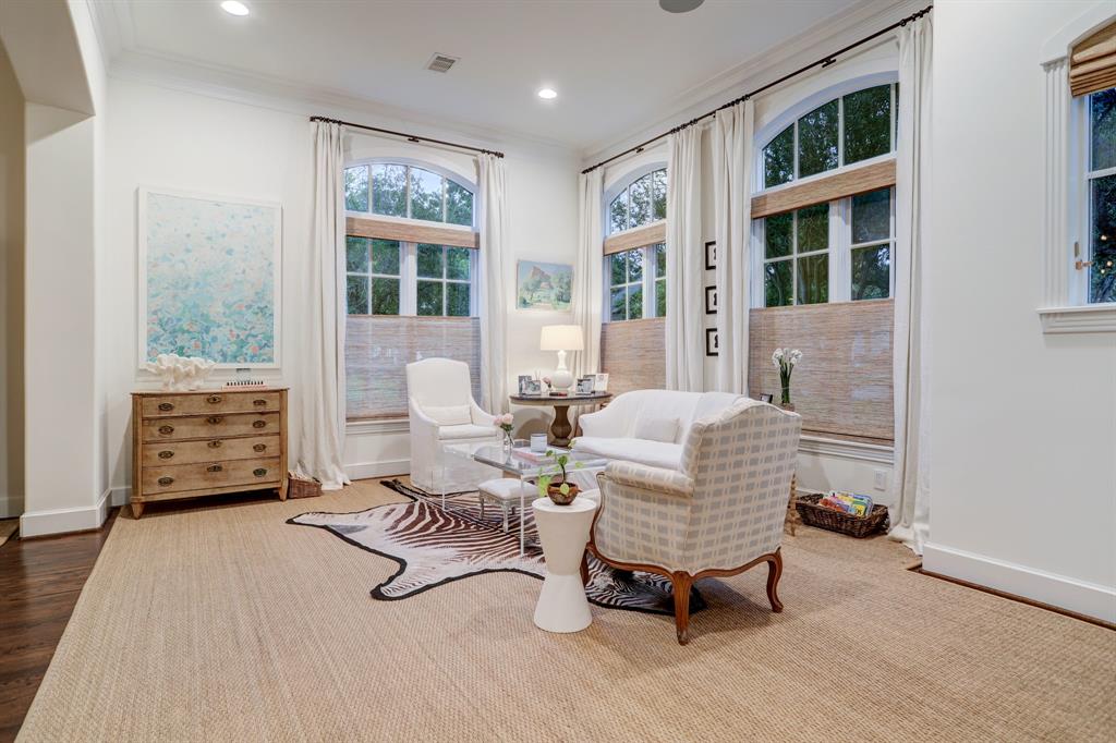 2704 Barbara Lane