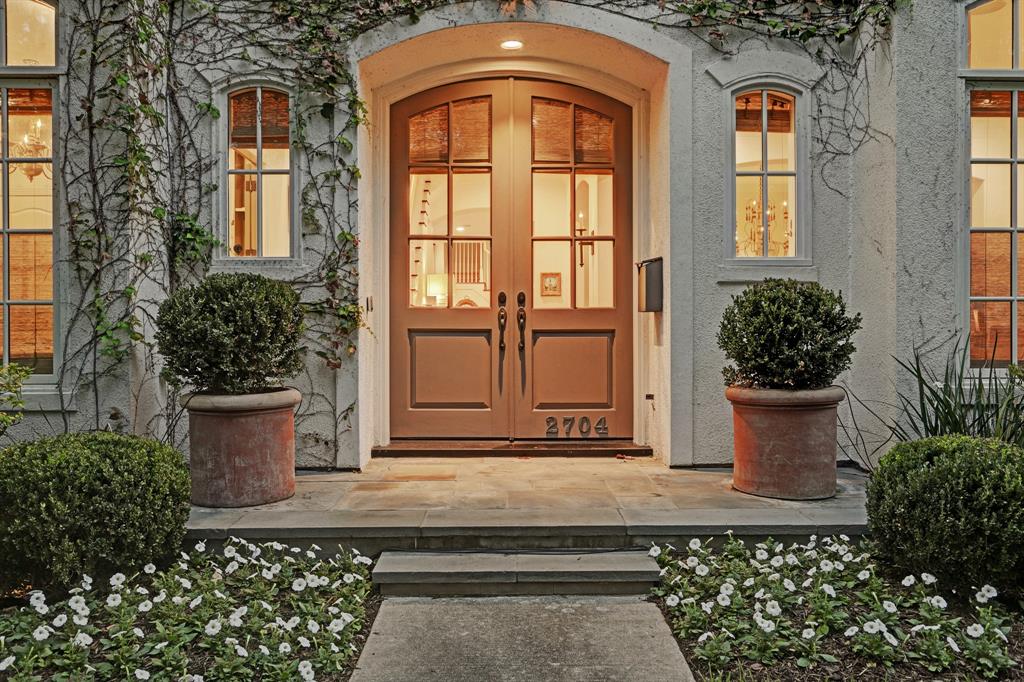 2704 Barbara Lane