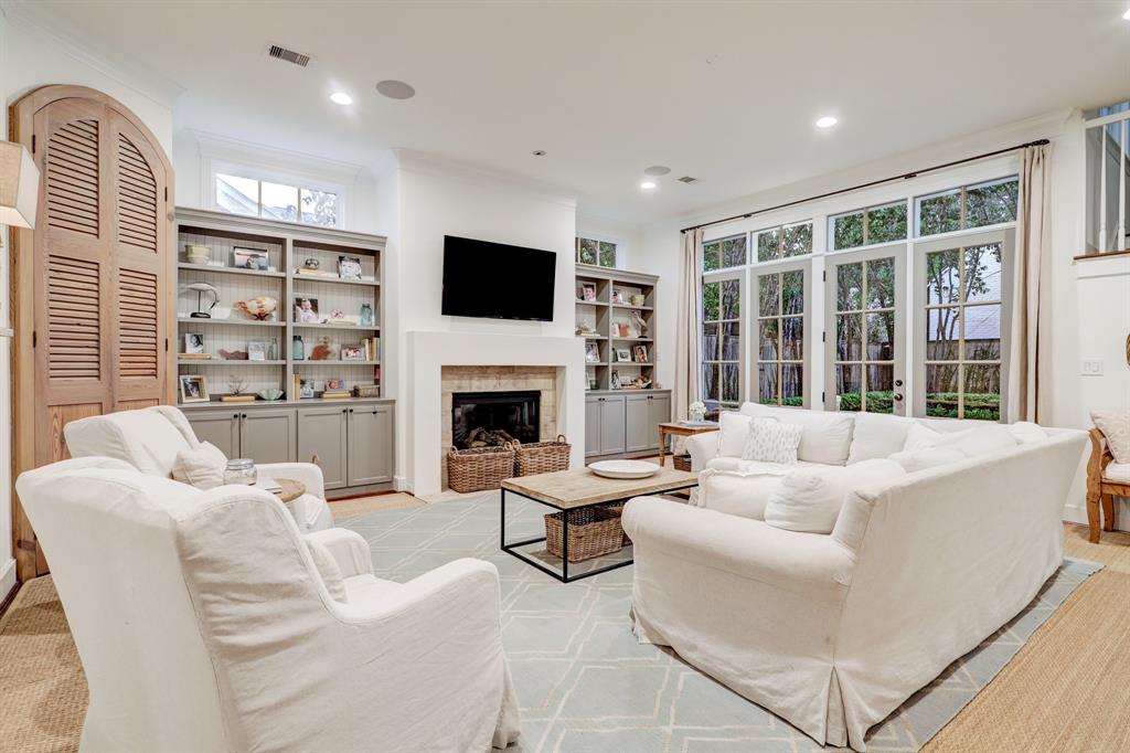2704 Barbara Lane