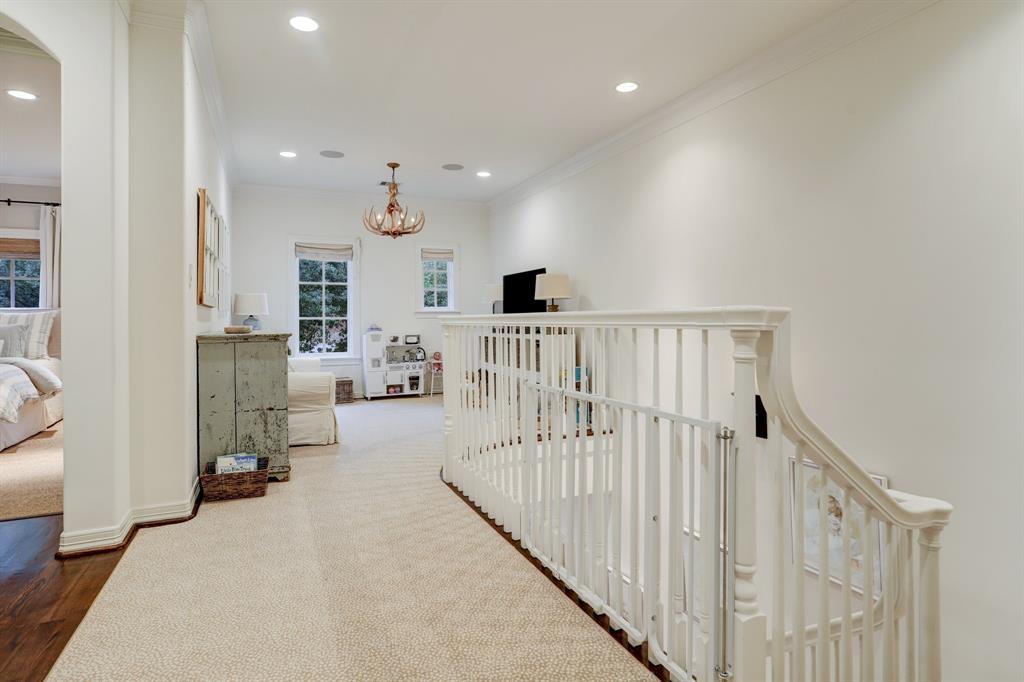 2704 Barbara Lane