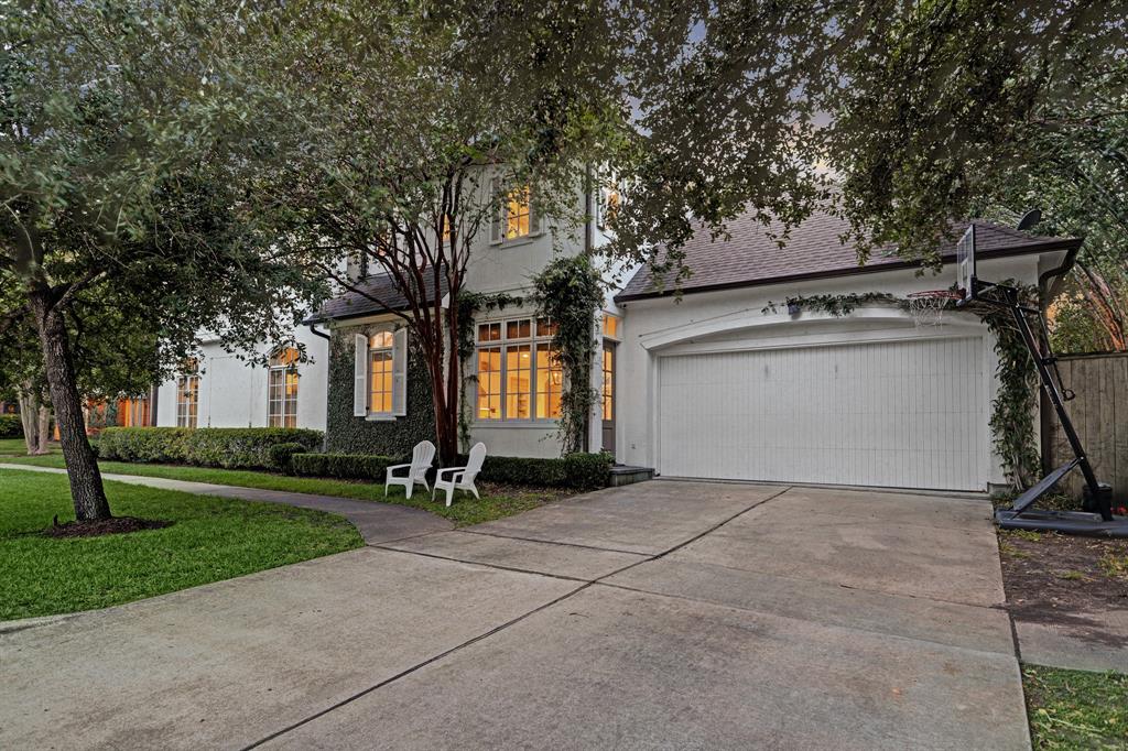 2704 Barbara Lane