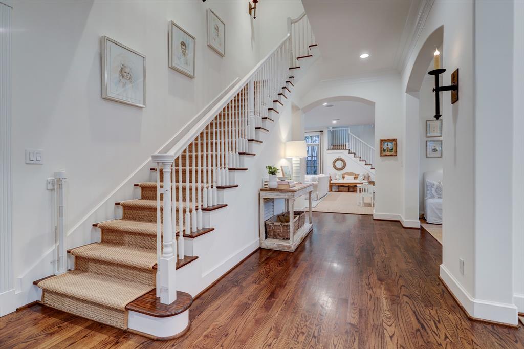2704 Barbara Lane