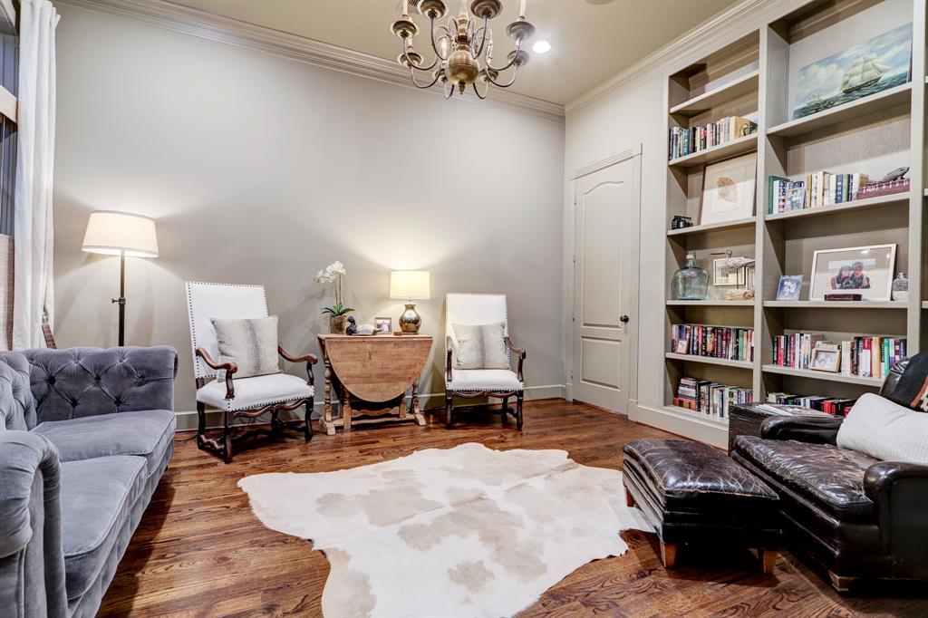 2704 Barbara Lane