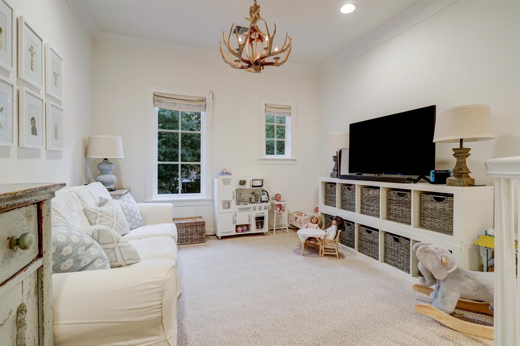 2704 Barbara Lane