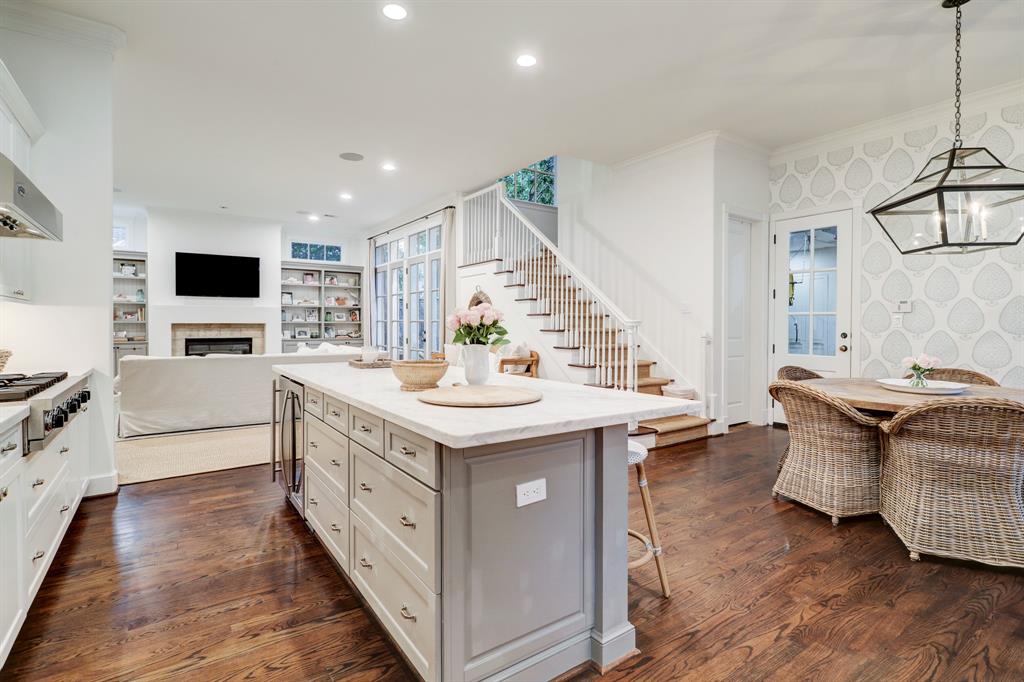 2704 Barbara Lane