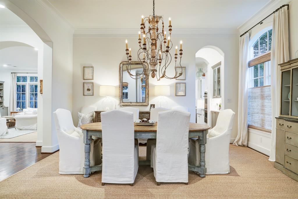 2704 Barbara Lane