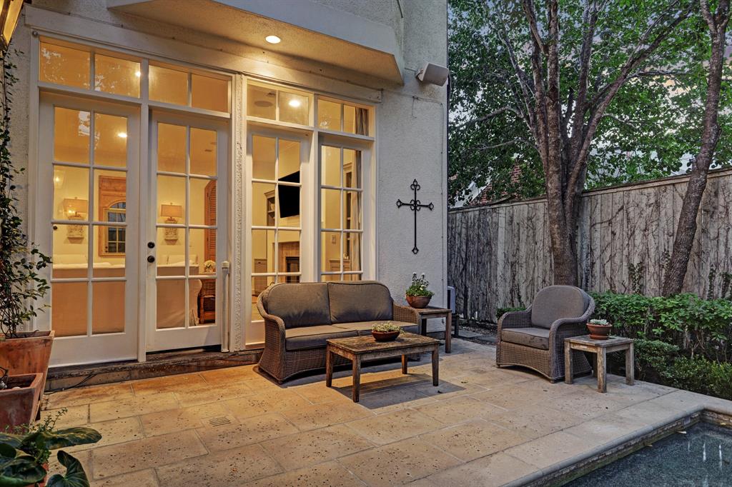 2704 Barbara Lane