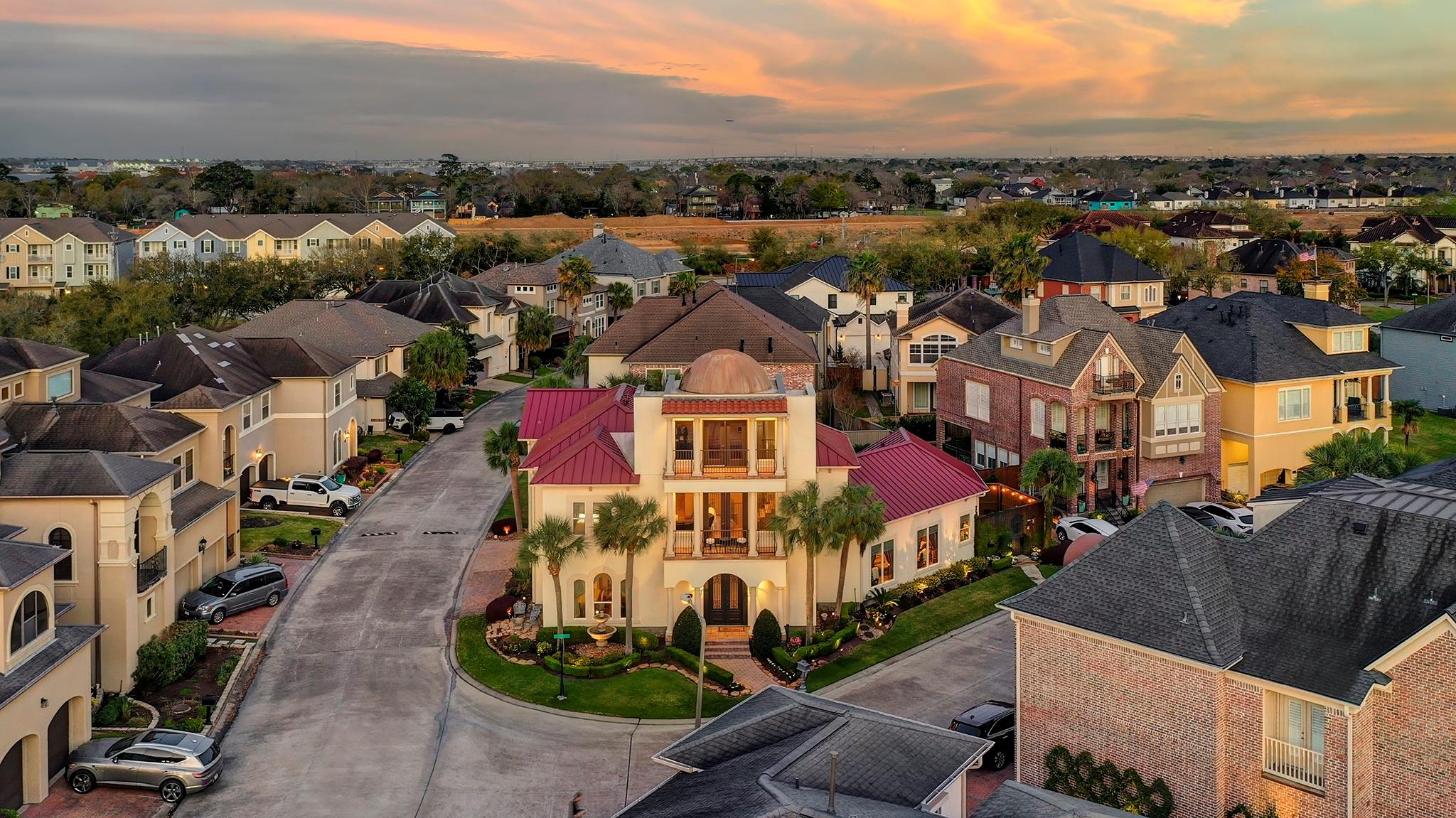 1410 Oceanside Lane