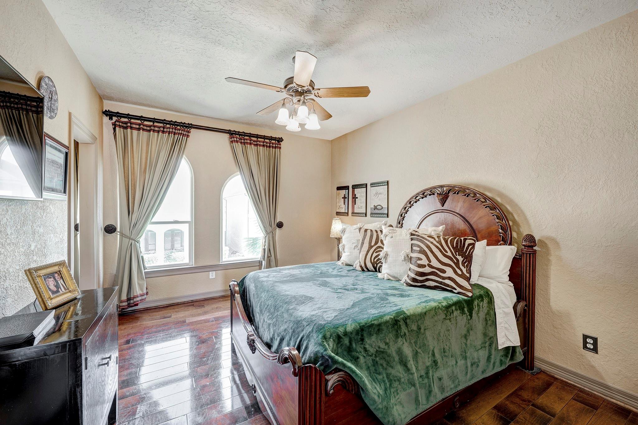 1410 Oceanside Lane