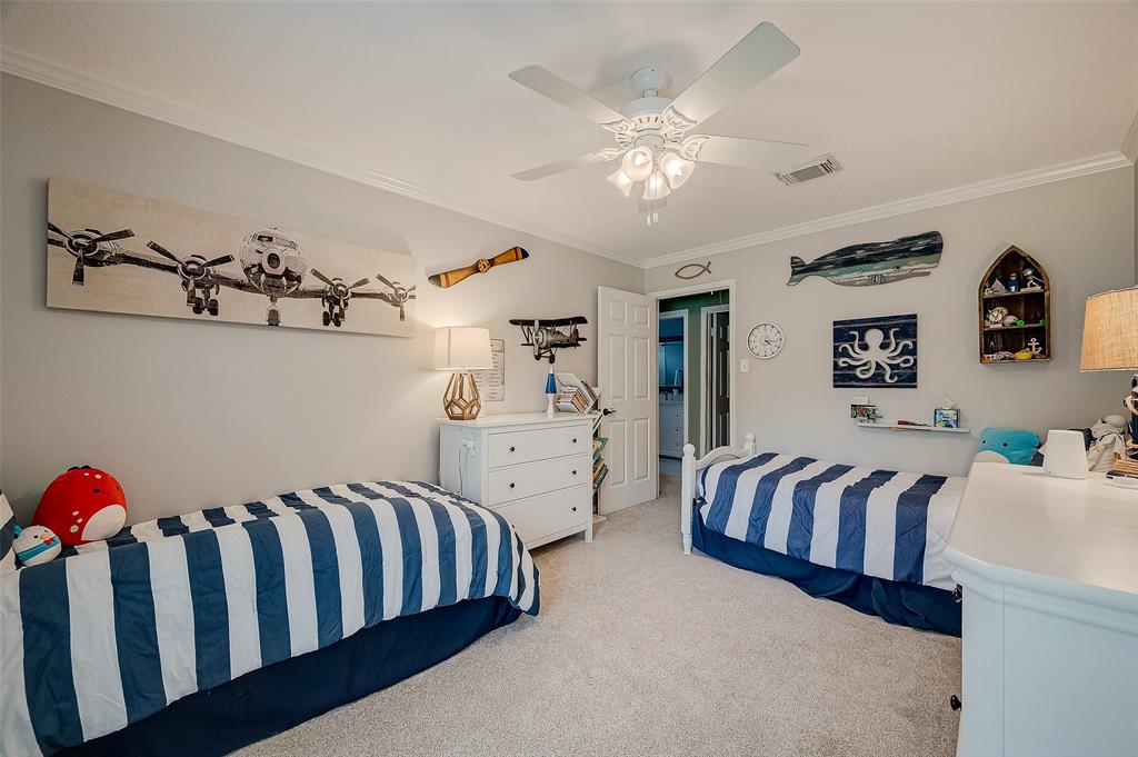 15218 Greenleaf Lane