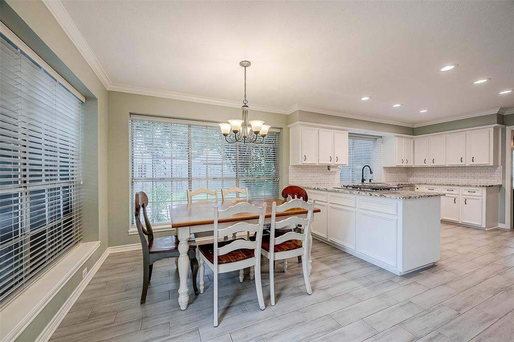 15218 Greenleaf Lane