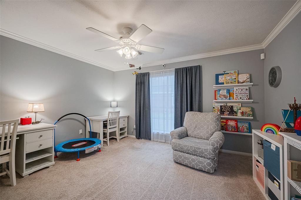 15218 Greenleaf Lane