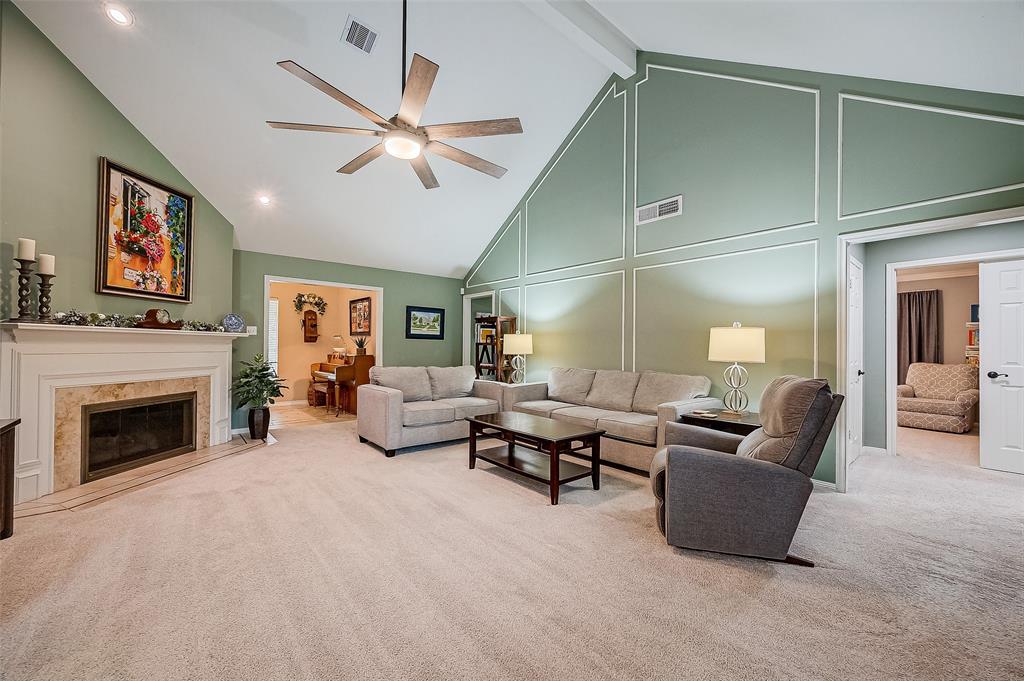 15218 Greenleaf Lane