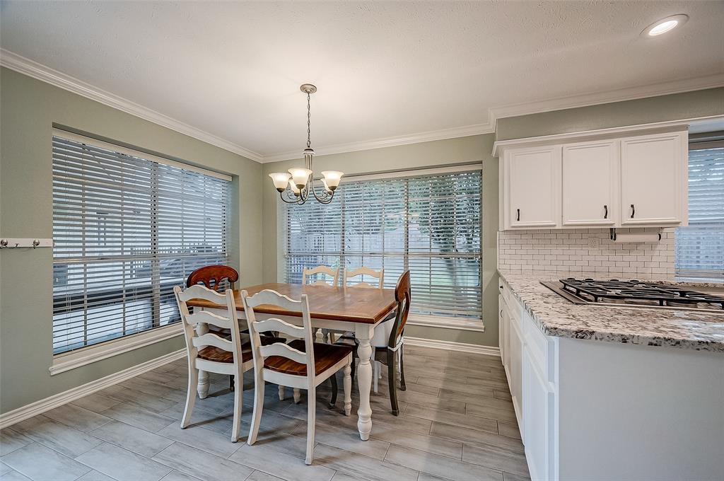 15218 Greenleaf Lane