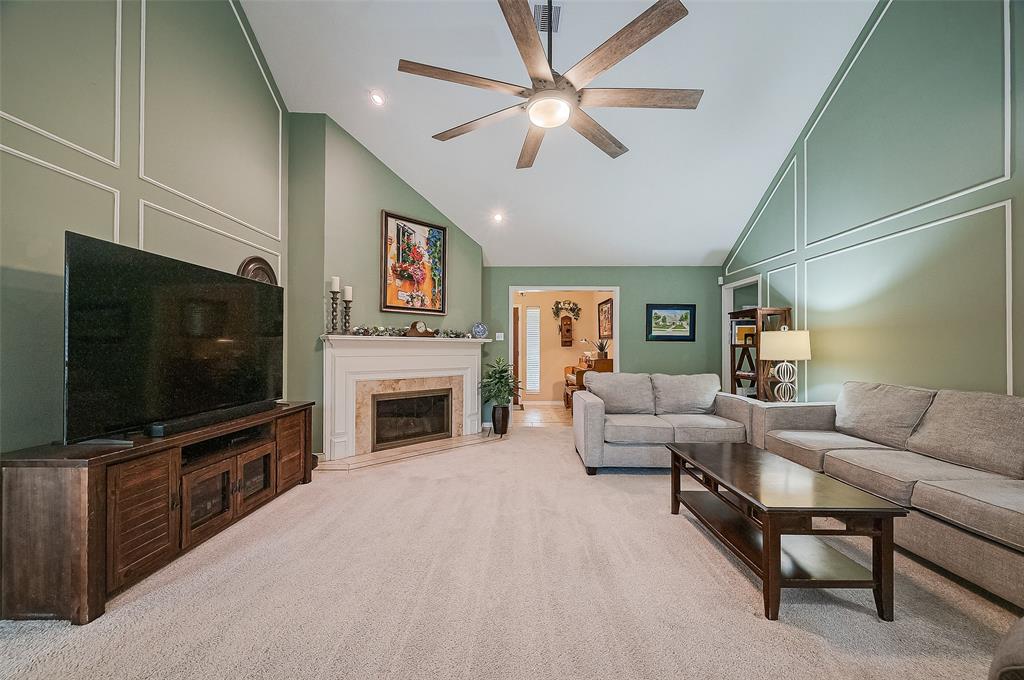 15218 Greenleaf Lane