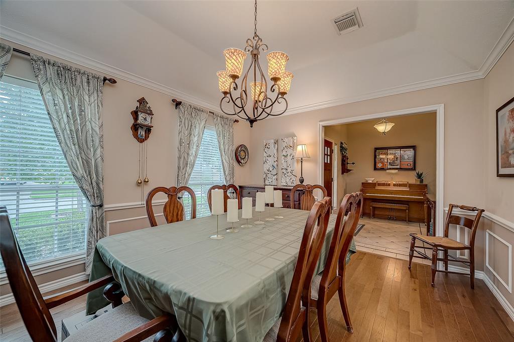15218 Greenleaf Lane