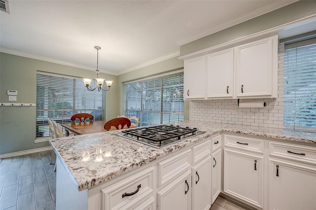 15218 Greenleaf Lane