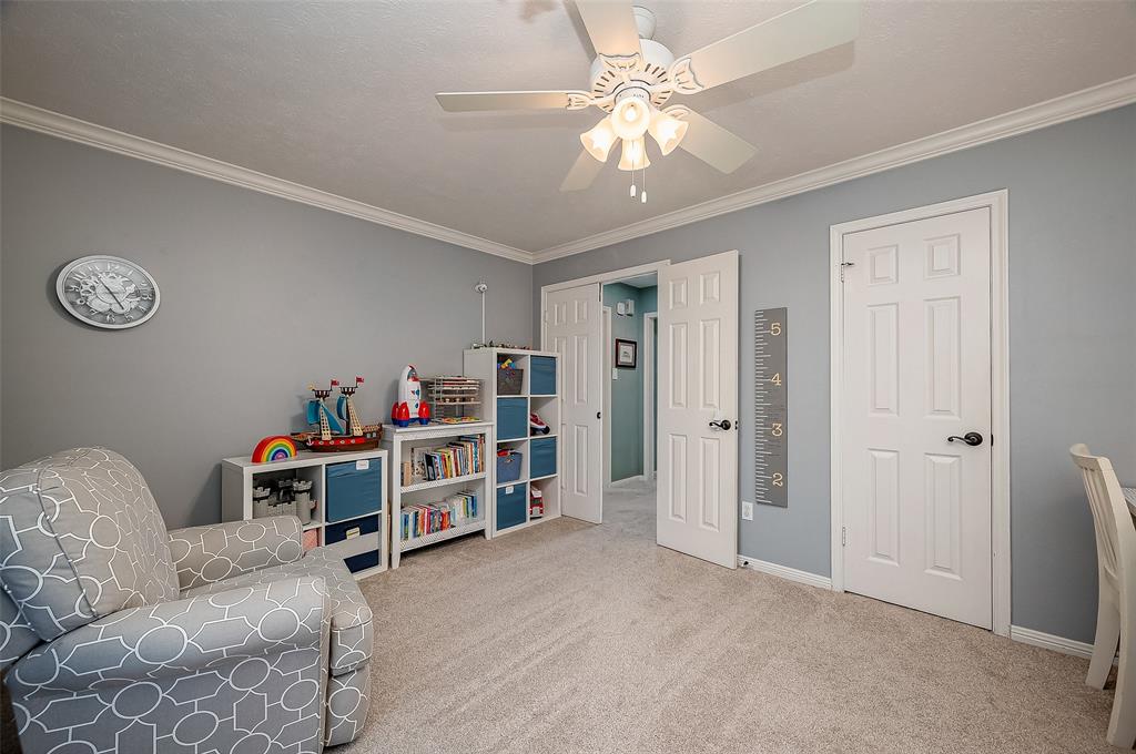 15218 Greenleaf Lane
